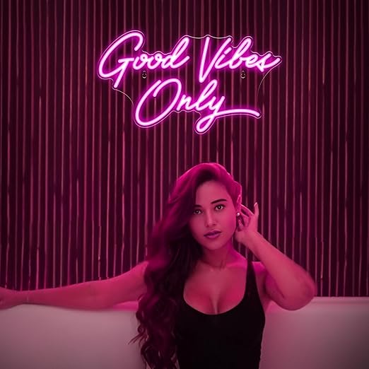 Kavaas Letrero Neón LED "Good Vibes Only" Rosa 17.7" x 9.9" — Decoración para Pared, Fiestas, Bar y Salón