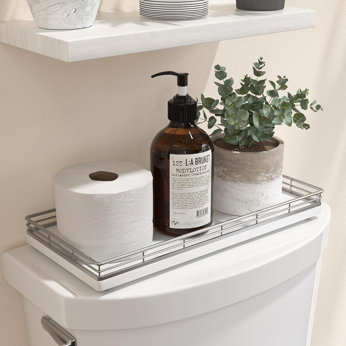 Bandeja de roble para tanque de inodoro, cesta de papel higiénico de madera de 33 cm (13"), organizador para perfume, maquillaje, velas y artículos de tocador para mesa de centro de cocina, bandeja plateada decorativa