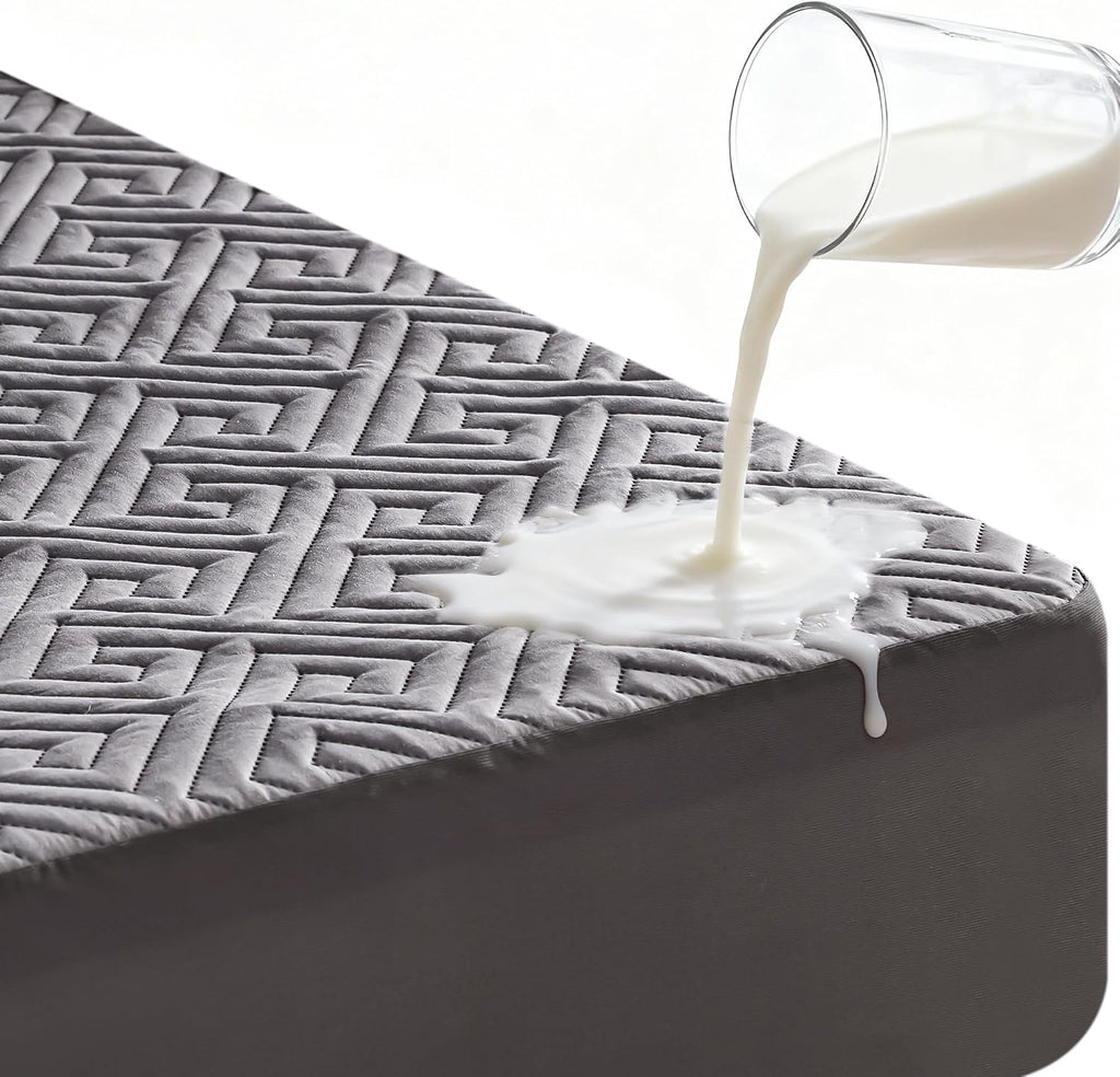 Protector de colchón impermeable BDEUS tamaño Queen con correas, funda silenciosa, bolsillo profundo, ajustable hasta 45 cm de profundidad, suave, transpirable, lavable a máquina, ideal para dormitorio y hotel (gris).