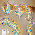Guirnalda navideña con luces, paquete de 2 guirnaldas de oropel iridiscente de 16.4 pies, funciona con pilas y USB, guirnalda de papel de aluminio brillante para colgar en interiores, decoración del hogar, guirnalda para cumpleaños, fiestas de Nochevieja. 
