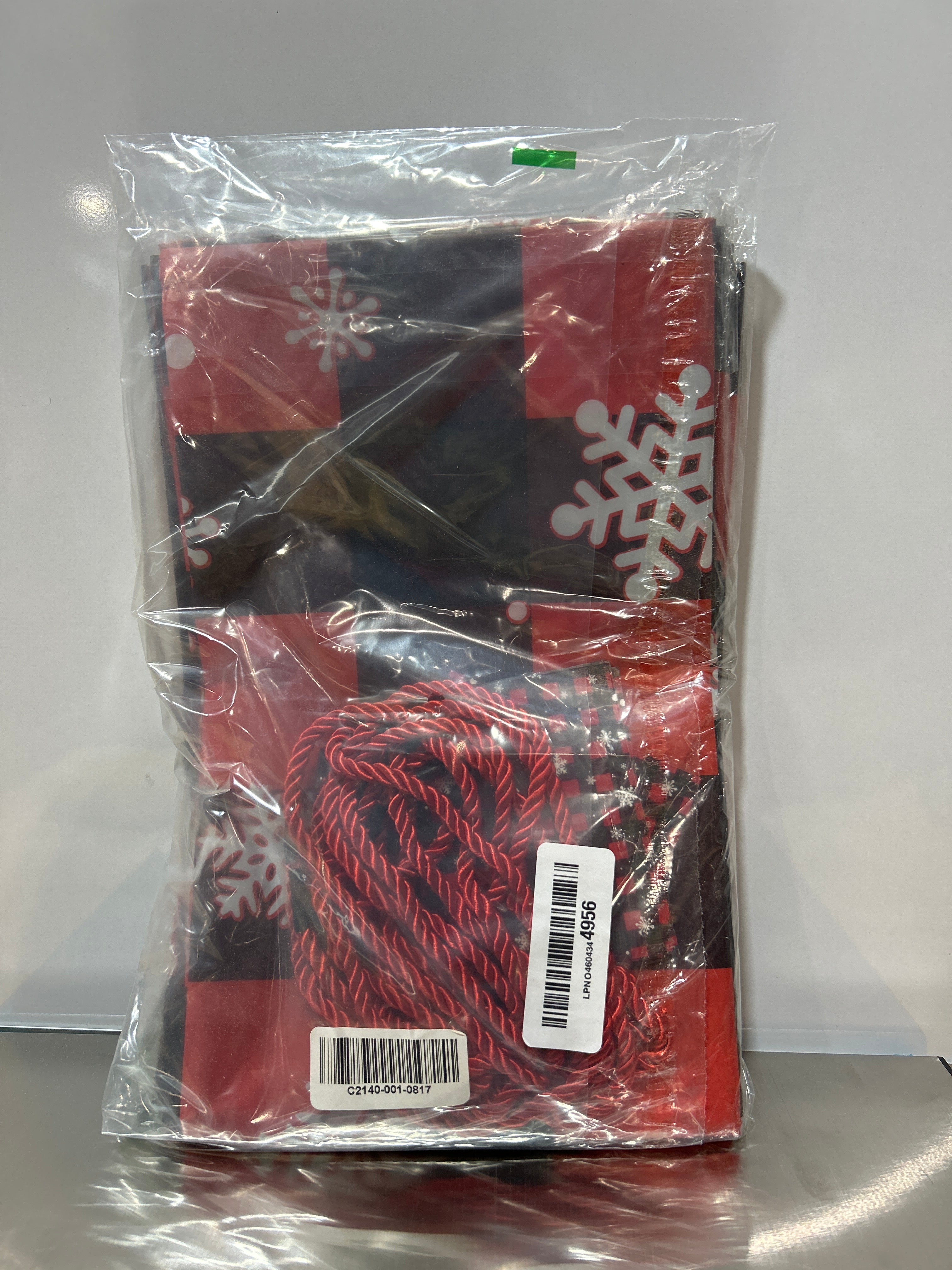 TaoBary 6 Pack Giant Christmas Gift Bags 55'' x 35'' Extra Large Christmas Wrapping Jumbo Buffalo Plaid Snowflakes Bags with Cards for Huge Gift(Red Black)