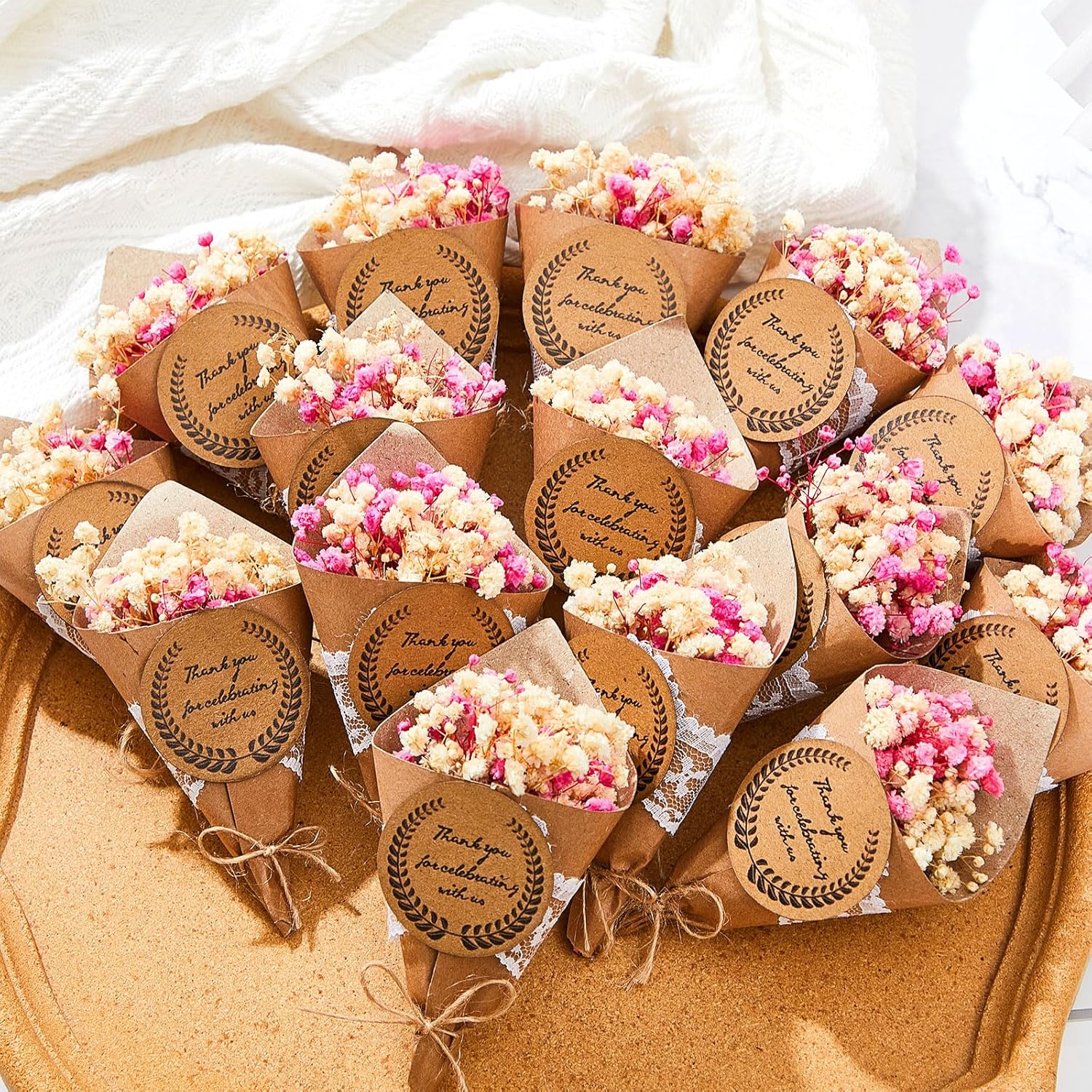 60 Pcs Mini Dried Flower Bouquet Magnet Bulk Wedding Baby Shower Flower Party Favors for Guests Natural Dried Flowers Bundle Mother's Day Graduation Home Decoration DIY Crafts Gifts