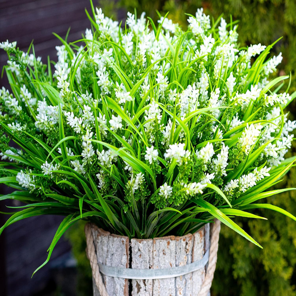 Flores artificiales AXYLEX para plantas de exterior - 20 manojos de lavanda artificial de plástico, hierba de mono artificial resistente a los rayos UV para decoración del hogar (20, blanco)