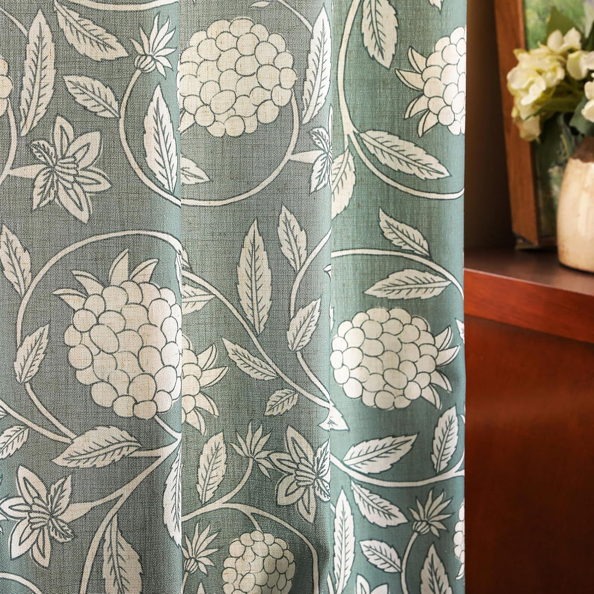 Cortinas ISAENNE Vintage Verde Gris de Lino con Ojales | Semi Blackout Floral | Decoración para Sala, Cocina y Recámara | 2 Paneles de 53"