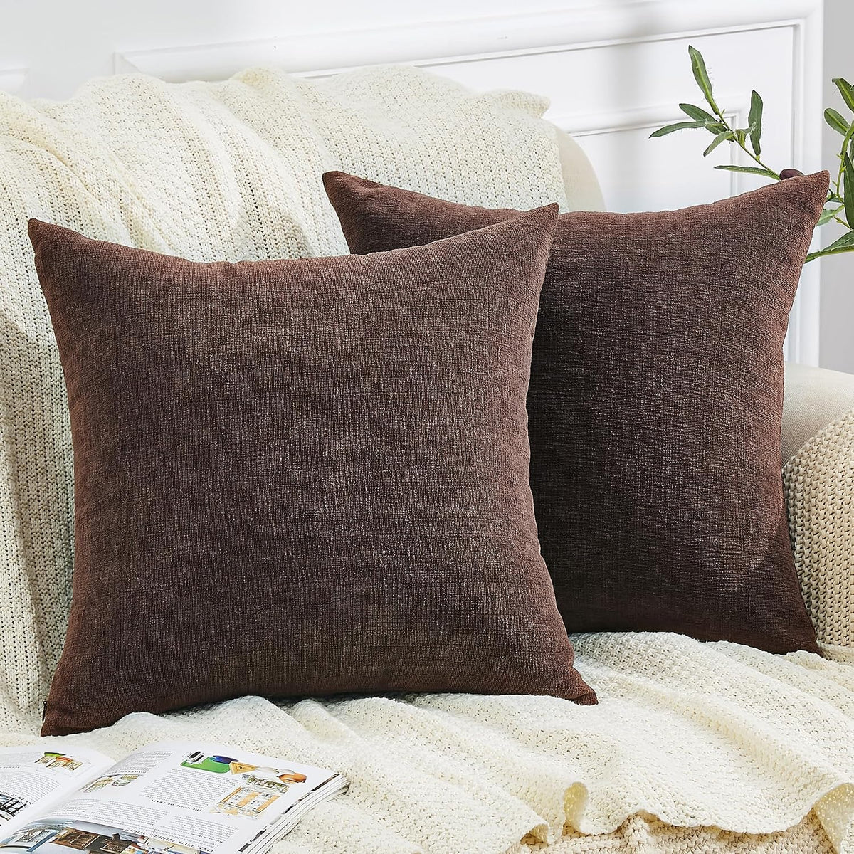 Fundas de cojín decorativas cuadradas GAWAMAY de 22x22 pulgadas, juego de 2, almohadas de chenilla supersuaves estilo rústico otoñal para sala de estar, dormitorio, sofá, sillón, color café, 55x55cm (sin relleno).