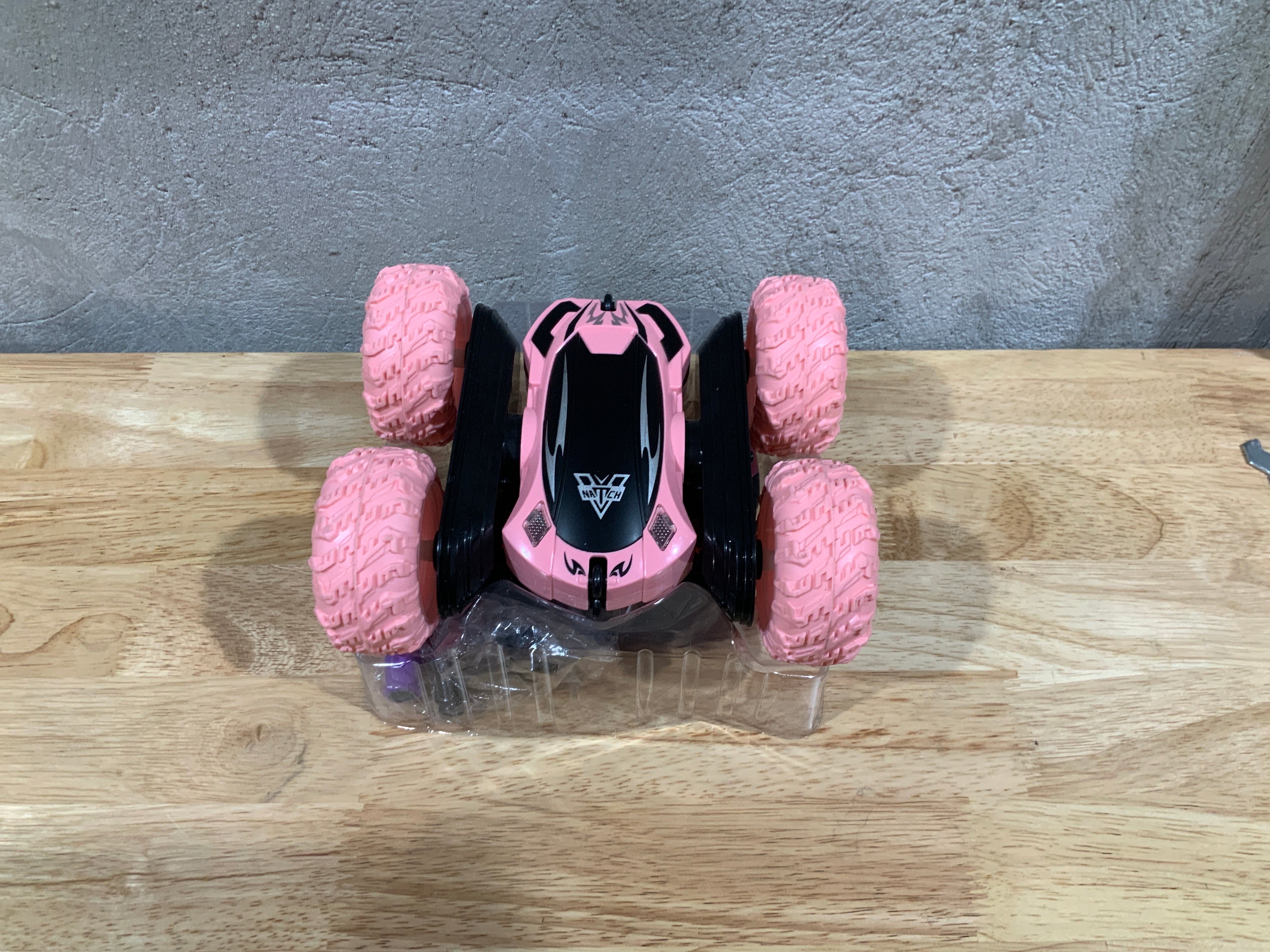 Carro a Control Remoto RC Stunt 360° con Luces LED – Doble Cara, Alta Velocidad, Color Rosa