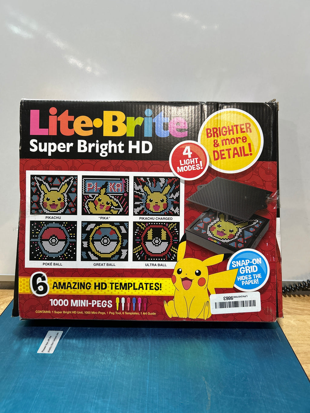 Lite Brite Super Bright HD, Edición Pokémon - Pantalla retro iluminada creativa - Juego educativo para niños, potencia la creatividad, regalo para niños y niñas a partir de 6 años 