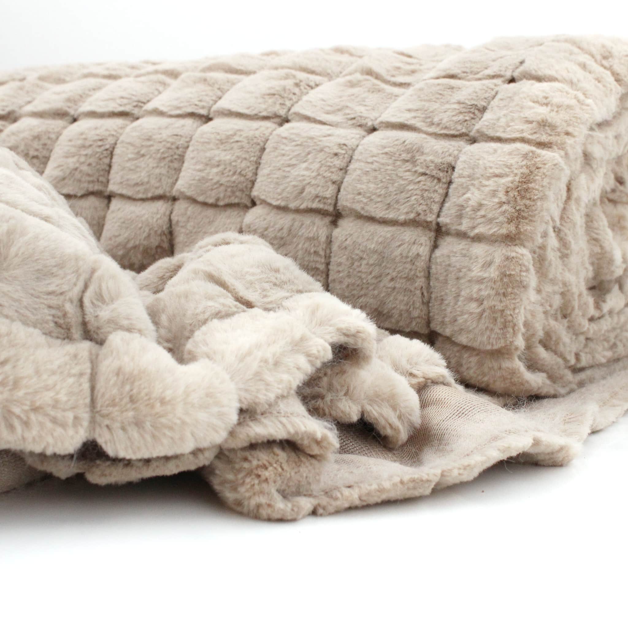 Manta de Felpa Ultra Suave con Diseño de Cuadros en Relieve – Cobija Acogedora para Hogar