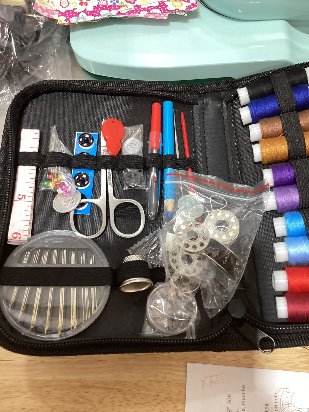 Mini máquina de coser portátil para principiantes: máquinas de coser pequeñas y fáciles de usar con kits de costura, cubierta y mesa extensible verde 