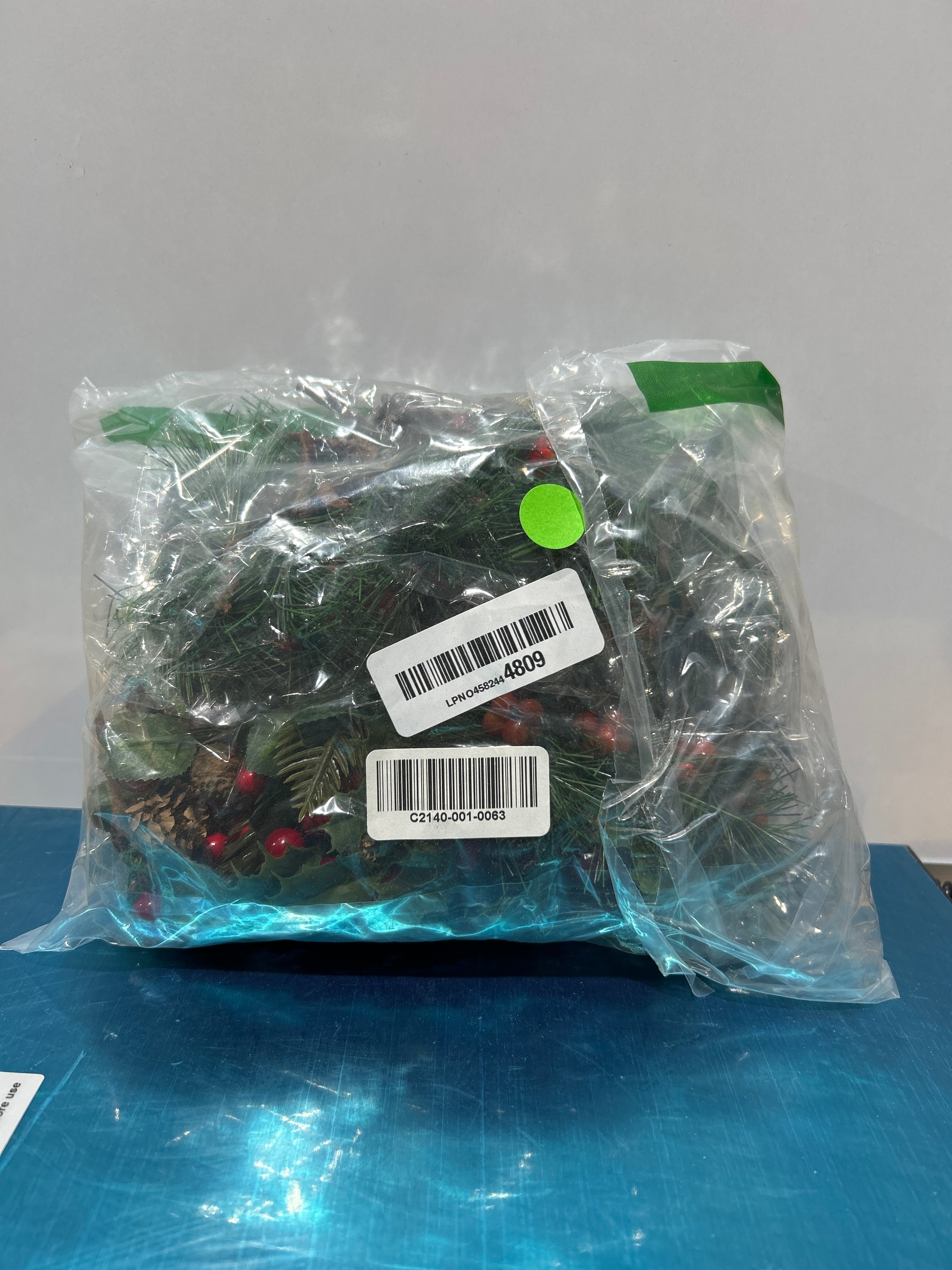 Panelee 48 Picks de Pino Artificial con Piñas – Decoración Navideña para Árboles, Coronas, Guirnaldas y Manualidades