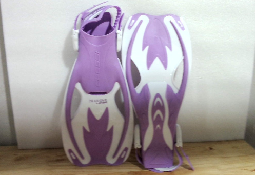 Cressi Aletas de rocas, Lila/Blanco, L/XL | US Kids 1/6Y | EU 32/36 | UK 13K/5Y | Age 6-10 Years
