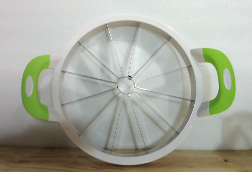 Cortador de Sandía Extra Grande en Acero Inoxidable – Corte Rápido para Frutas y Verduras