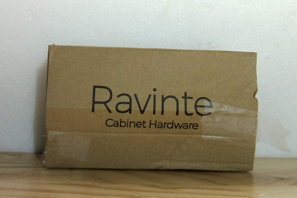 Ravinte Paquete de 10 perillas cuadradas de 1-3/16 pulgadas para gabinetes de cocina, color negro mate, tiradores sólidos para cajones