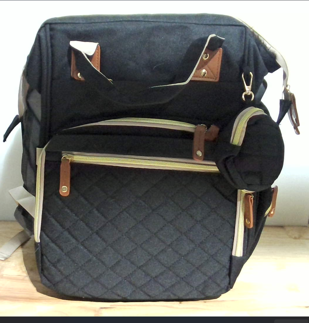 Mochila Pañalera Bebé con Cuna Plegable – Diseño Negro con Ganchos para Coche