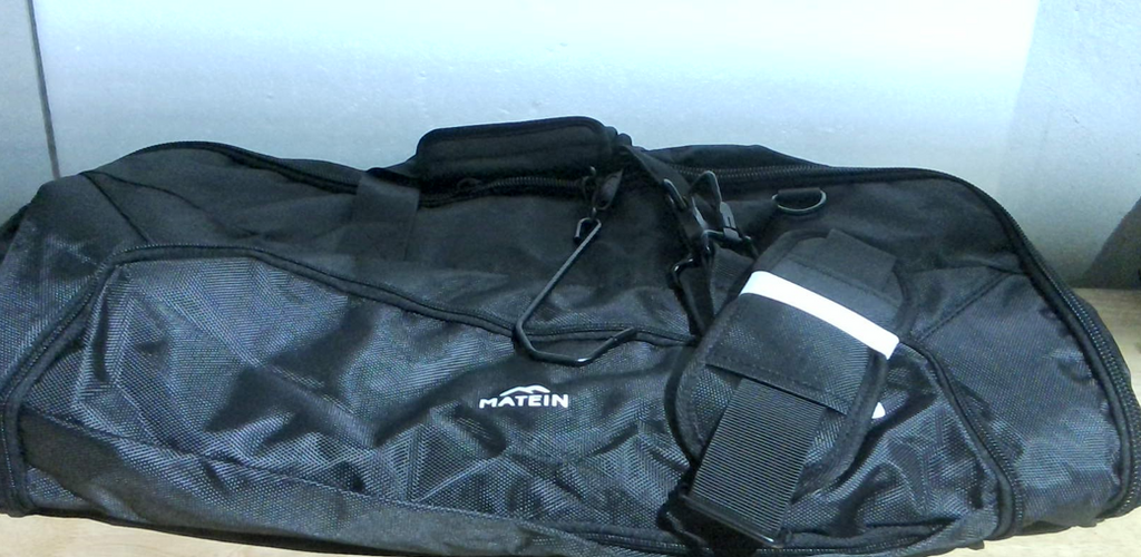 Maletín MATEIN para Laptop – Bolso de Negocios Resistente al Agua con Puerto USB
