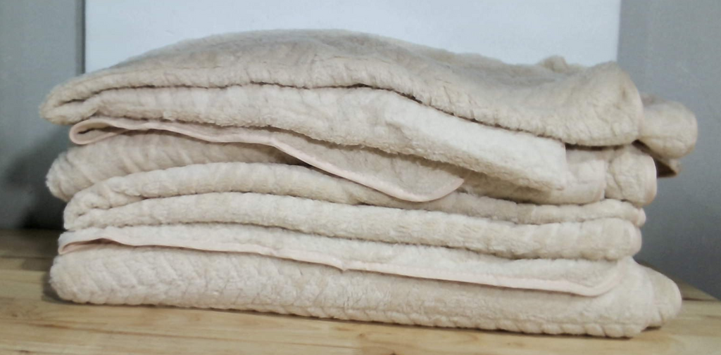 SmoothNovelty Juego 4 Toallas Baño 102 x 203 cm Extragrandes Rápido Secado Forro Coral Absorbentes Suave Ligeras Toallas Ducha XL para Hogar Gimnasio Viaje Playa Spa Piscina Hotel (Beige)