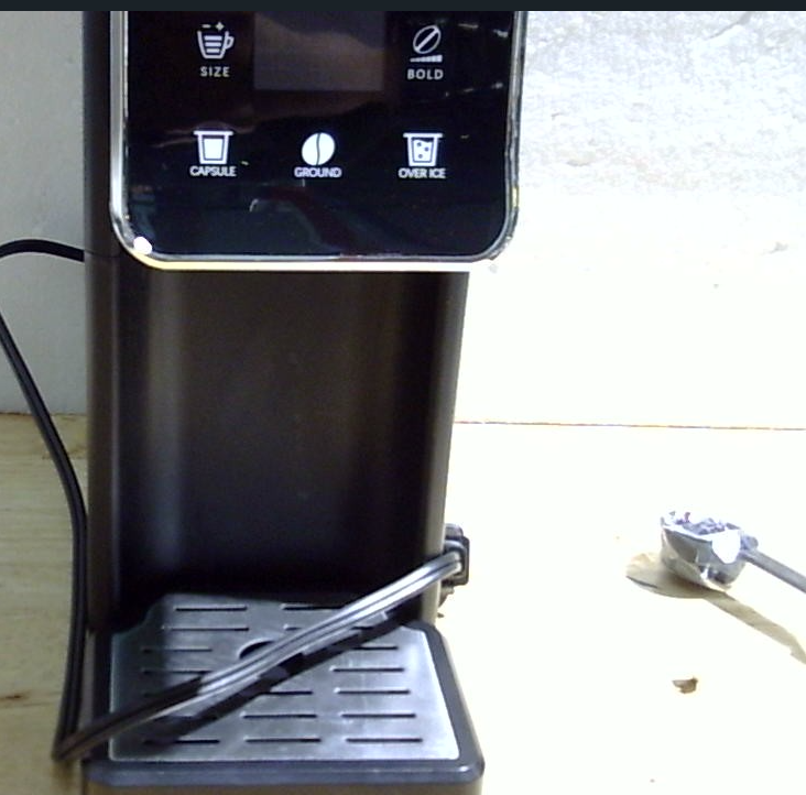 FALTA UN FILTRO Y PRESENTA USO-Cafetera K-Cup con ajuste para café intenso, cafetera individual para café caliente y helado (compatible con cápsulas K-Cup y café molido), depósito de agua extraíble de 1, 5 litros (52)