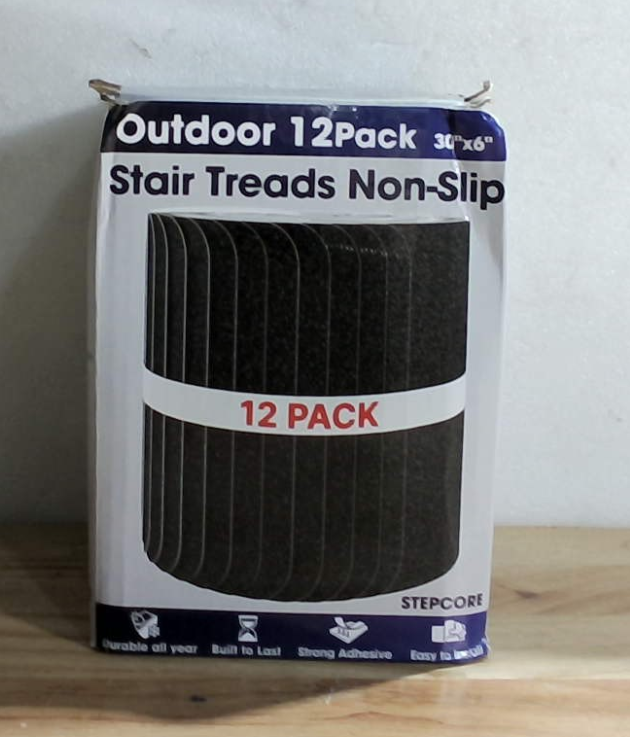 Tiras Antideslizantes para Escaleras STEPCORE Pack de 12 – 30"x6", Grano 80, Impermeables para Escalones de Madera Exteriores