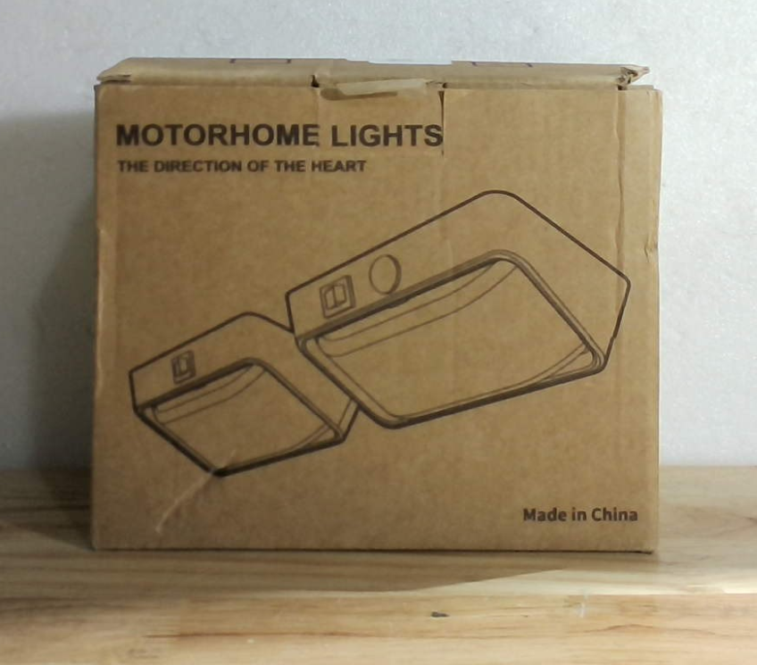 Lámpara LED Exterior BlueFire con Sensor de Movimiento – Resistente al Agua, Bajo Consumo, Fácil Instalación para Caravanas, Remolques y Autocaravanas, Color Negro