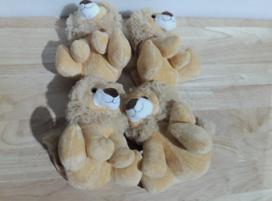 Solo 4 peluches en la caja: Blueweenly, leones de 15 cm