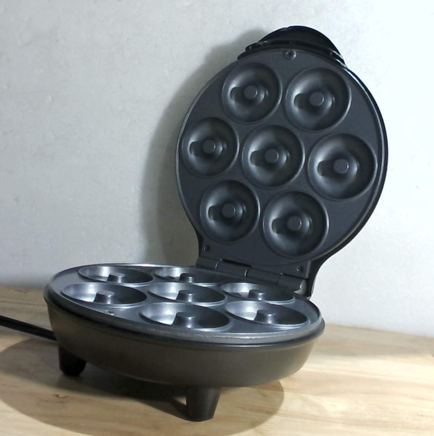 Máquina para hacer mini donuts y gofres KEINVE, 7 ranuras, ideal para hornear en casa, desayunos, meriendas, postres y mucho más.