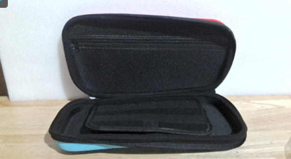 Funda de transporte MoKo para Nintendo Switch 2 2025, estuche rígido protector portátil para viajes con capacidad para 10 cartuchos y bolsillos para accesorios y juegos de Switch 2, rojo y azul.