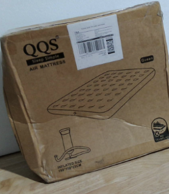 Colchón inflable QQS tamaño Queen con bomba manual, cama inflable elevada de 21,8 cm (8,6 pulgadas), soporta hasta 100 kg (220 lb), ideal para invitados, tiendas de campaña, viajes y uso doméstico.