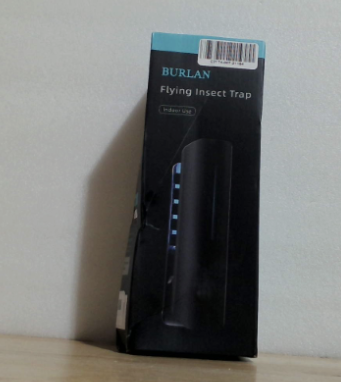 Trampa para insectos voladores enchufable, exterminador de mosquitos y polillas para interiores con luz UV nocturna de 9 W, 10 recambios de láminas adhesivas para el hogar y la oficina.