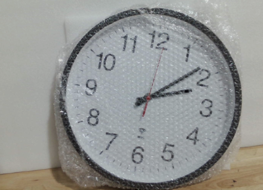 Reloj WiFi Koosome, reloj de pared WiFi con horario de verano automático, reloj de pared analógico inteligente WiFi redondo de 12 pulgadas, silencioso, sin tictac, funciona con pilas, moderno y fácil de leer para la oficina, el hogar, el aula o el