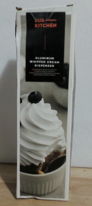 Dispensador de crema batida profesional de aluminio EurKitchen - Recipiente para crema batida a prueba de fugas con 3 boquillas decorativas y cepillo de limpieza - 500 ml (1 pinta) - Cartuchos de N2O (no incluidos)