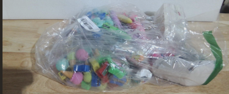 268 piezas de regalos de recuerdo para cumpleaños, regalos de cumpleaños para estudiantes de parte del profesor, juego de papelería con lápices, gomas de borrar, cuadernos, pegatinas, bolígrafos y navajas para bolsas de regalos, regalos para el aula