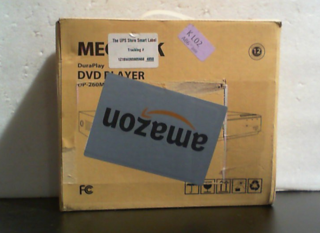 Reproductor de DVD HDMI multirregión MEGATEK para TV, reproductor de CD/DVD compacto para Smart TV, puerto USB, reproduce DVD de todas las regiones y múltiples formatos, carcasa metálica, cables HDMI/RCA y control remoto incluidos.