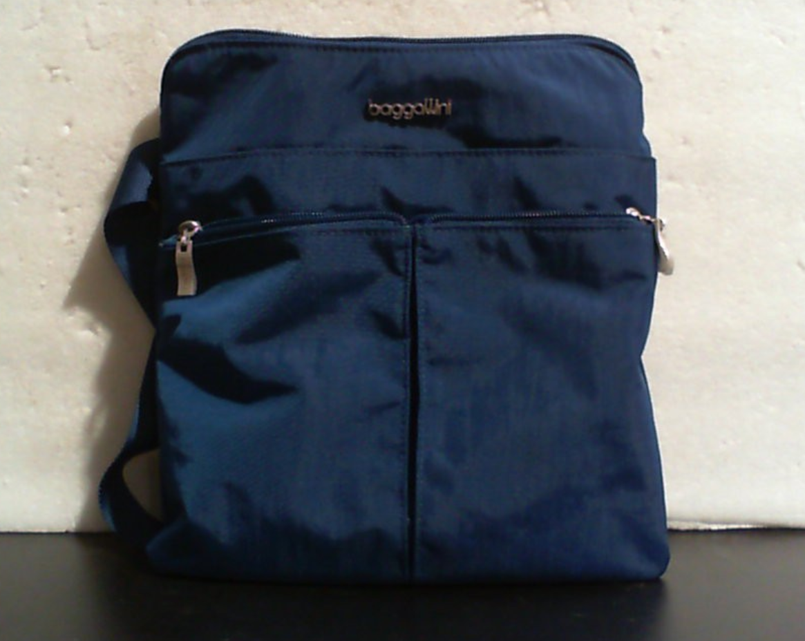 Bolso bandolera Horizon para mujer de Baggallini, color Pacífico.
