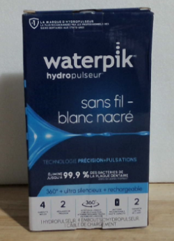 Irrigador bucal portátil recargable Waterpik Cordless Pearl para el cuidado de dientes, encías, ortodoncia y viajes. Extra silencioso, 4 boquillas para hilo dental. Aprobado por la ADA. Modelo WF-13 blanco. Exclusivo de Amazon.