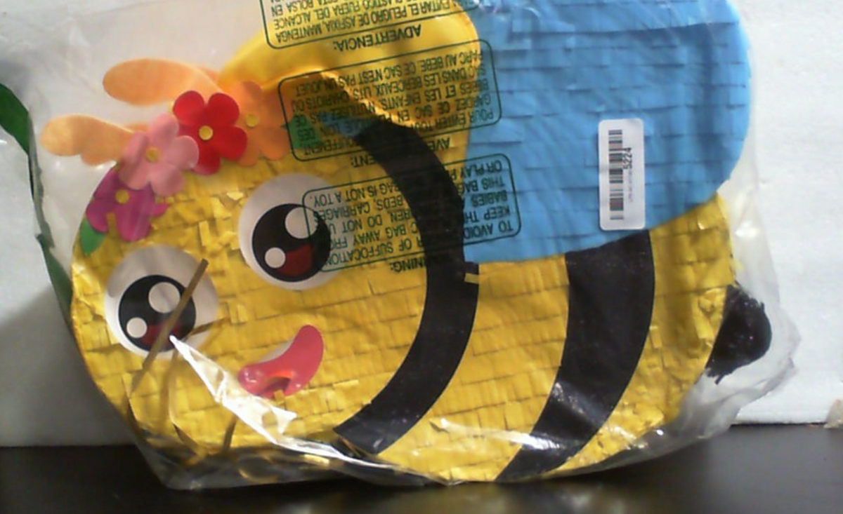 WERNNSAI Piñata de Abeja - Decoraciones para el primer día de las abejas. Linda piñata con venda para los ojos y bate para fiestas de cumpleaños infantiles, fiestas en el aula o en el jardín. Artículos para juegos