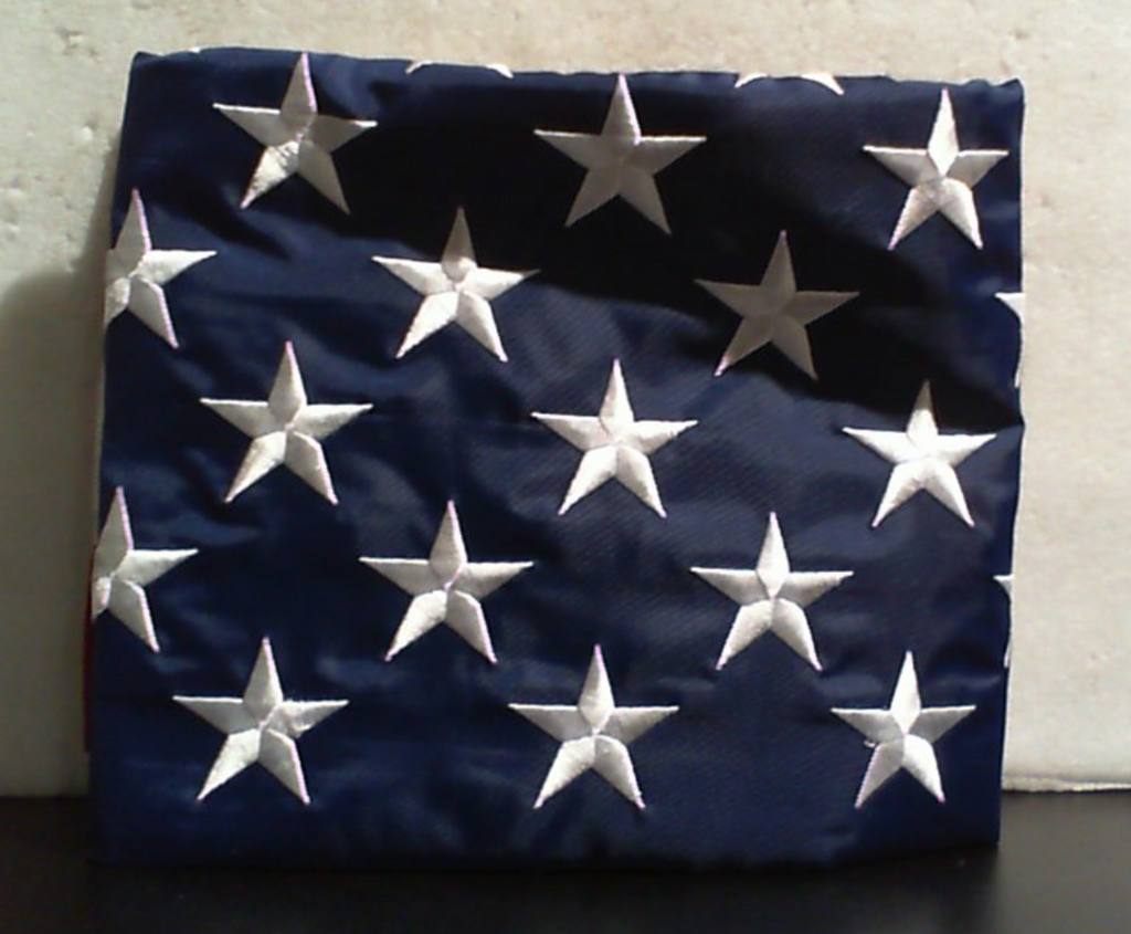 Banderas estadounidenses de primera calidad para exteriores, 3x5 pies, nailon resistente, estrellas bordadas y franjas cosidas.