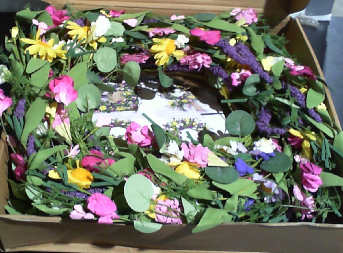 Corona de margaritas y lavanda Sggvecsy, 24 coronas de flores silvestres artificiales de primavera y verano, de seda, para puerta principal, hogar, pared, bodas, festivales, decoración rústica y navideña.