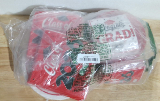Decoraciones de graduación BAIVV 2026, para fiesta de graduación de la promoción de 2026 con platos de papel, servilletas de almuerzo y cóctel, decoraciones de felicitación para 50 invitados (rojo)