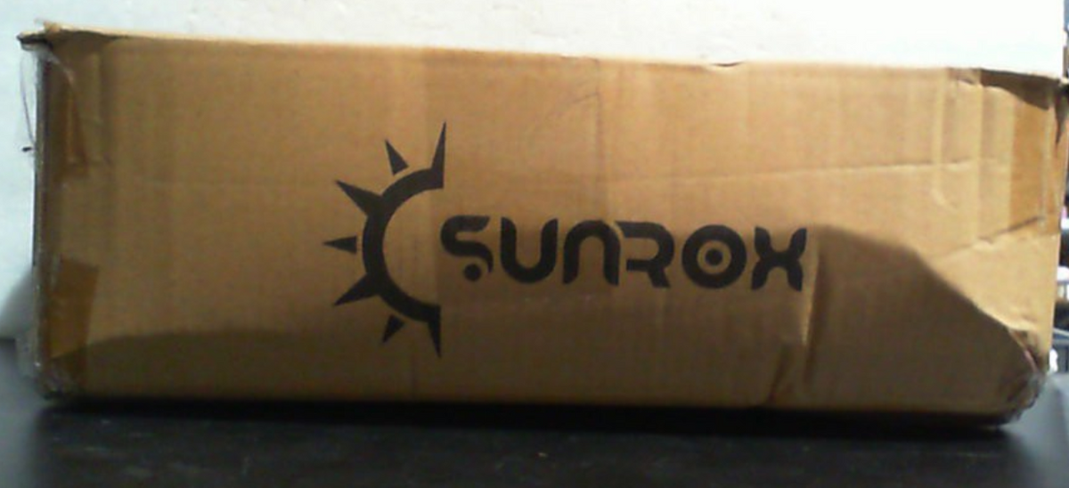 Cojín antideslizante de espuma viscoelástica SUNROX para mecedora, resistente a la decoloración, acolchado grueso y duradero con diseño capitoné, juego de cojín para asiento y respaldo con lazos para mecedora de interior/exterior, 2 piezas, color crema.