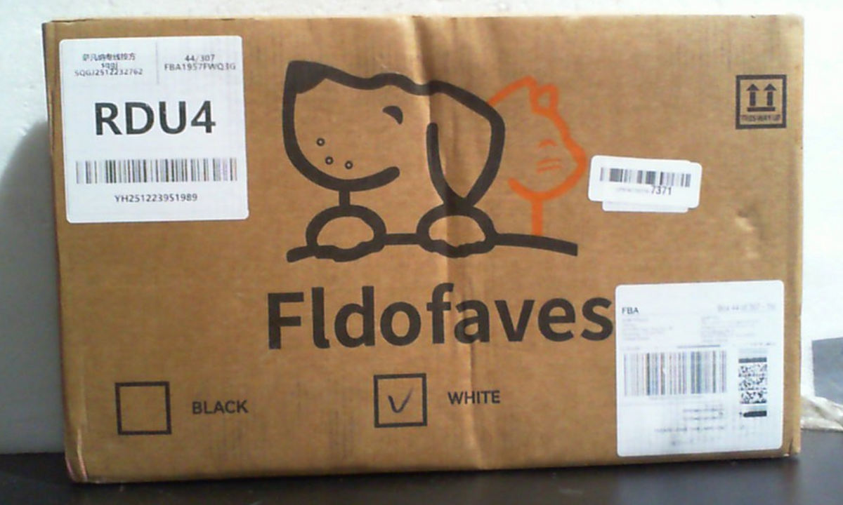 Puerta para perros Fldofaves - Puerta metálica extra ancha ajustable de 45 cm a 114 cm para bebés, puerta para mascotas pequeñas de 25 cm de altura con 3 kits de extensión, montaje a presión para puertas y escaleras.
