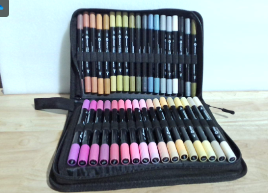 Rotuladores de pintura acrílica Artecho, 72 colores con estuche. Rotuladores de pintura acrílica con punta de pincel y punta fina para pintar piedras, papel, calabazas, madera, huevos, lienzos, cerámica, tela, cuero y vidrio.
