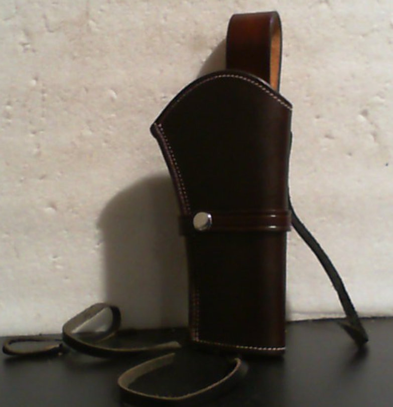 Funda larga de cuero liso para revólver de acción simple del Viejo Oeste, para diestros, de Historical Emporium, color marrón.