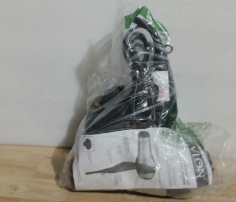 CONTIENE UN DIFUSOR  Y LA Secadora de Cabello REVLON Turbo | 1875 Watts de Maximo Brillo y Secado Rapido | Plateado