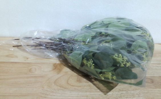 ZeKonan Set de 40 Tallos de Eucalipto Artificial | Plantas Verdes con Semillas Blancas Artificiales | Ideal para Bodas, Floreros, Centros de Mesa y Arreglos Florales