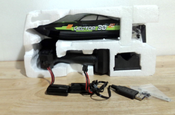 lancha de carreras a control remoto de alta velocidad (RC Racing Boat) USADO )