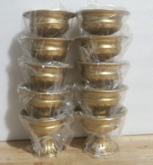 lámparas de aceite budistas tibetanas o portavelas de ghee (Tibetan Brass Ghee/Butter Lamp Holders