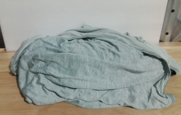 sábana de tela jersey (punto de algodón elástico tipo camiseta) en tono verde menta jaspeado contiene 1 pieza