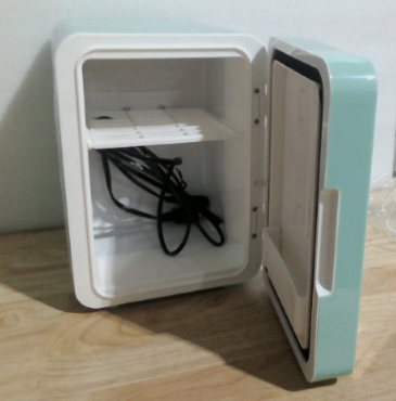 mini refrigerador portátil de 4 litros (con capacidad típica para 6 latas de 355 ml)