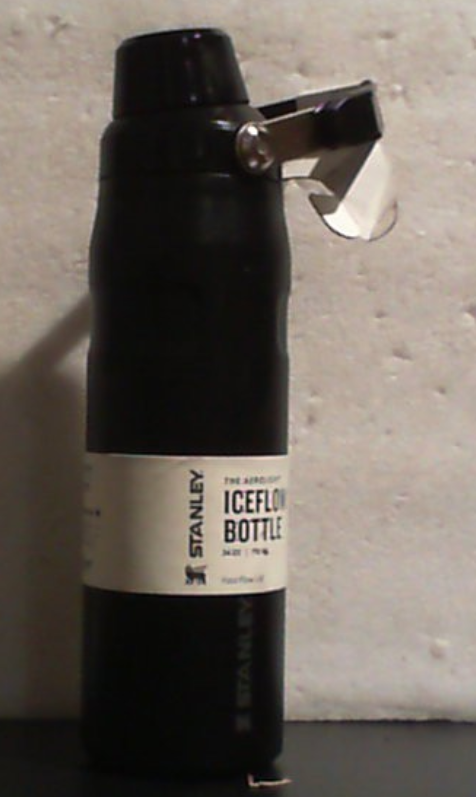Stanley IceFlow Fast Flow Botella de Agua 24 oz | Tapa con Boquilla Angulada, Ligera y a Prueba de Fugas, Acero Inoxidable Aislado Sin BPA (Negro)