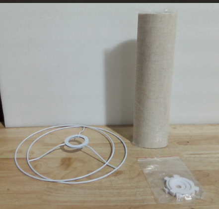 Pantalla de Lampara Tipo Tambor Alta de Lino Beige | 10 Pulgadas Superior x 10 Inferior x 13 Alta | Repuesto para Lamparas de Mesa y Piso | Artesanal | Facil Montaje ARTICULO VIENE COMO SE OBSERVA EN LA SEGUNDA IMAGEN )